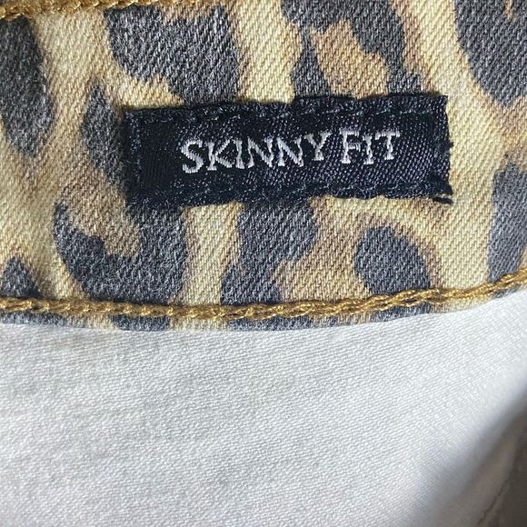 NWOT Judy Blue Leopard Print - Picture 9 of 10